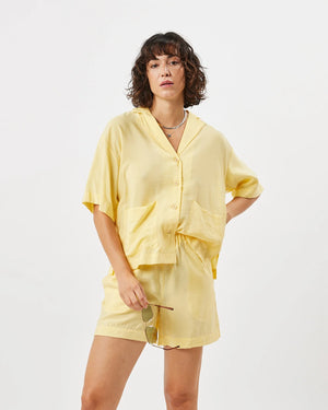 
                  
                    Load image into Gallery viewer, resorty short sleeved shirt 9625
                  
                