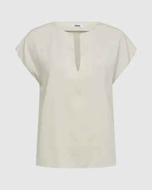 
                  
                    Load image into Gallery viewer, gillians short sleeved blouse 9911
                  
                